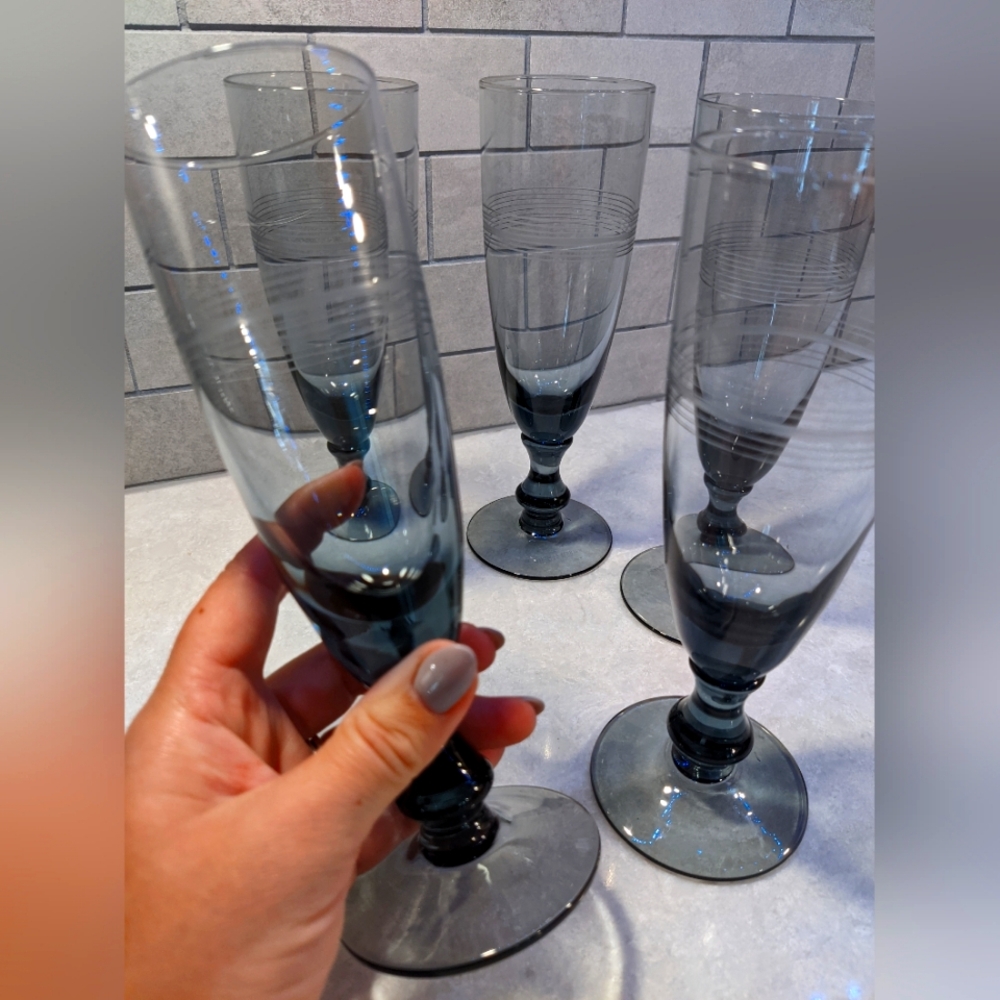 Thomas O'Brien Smoke Blue Gray Etched Line Champagne Flutes Set Of 5, RARE